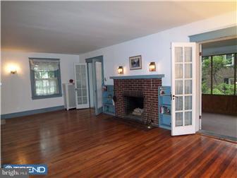 212 Cascade Road Springfield, PA 19064 - Photo 3 of 11