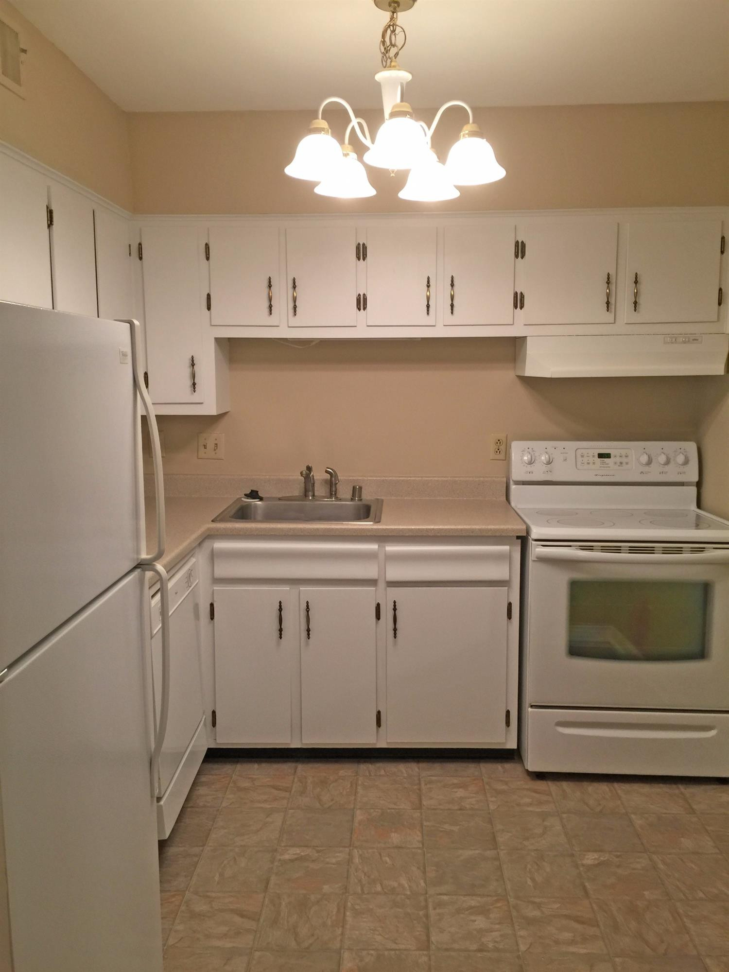 1088 Armstrong Mill Road, Unit A Lexington, KY 40517 - Photo 5 of 12 Photo 5