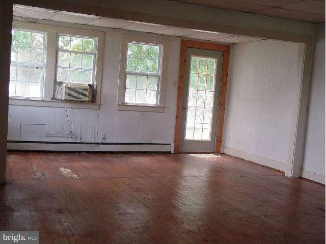 38825 Morris Point Road Abell, MD 20606 - Photo 12 of 22 Living Room