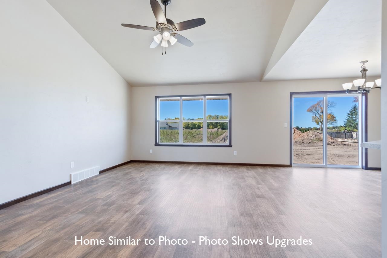 1584 Frontier Road Luxemburg, WI 54217 - Photo 5 of 27