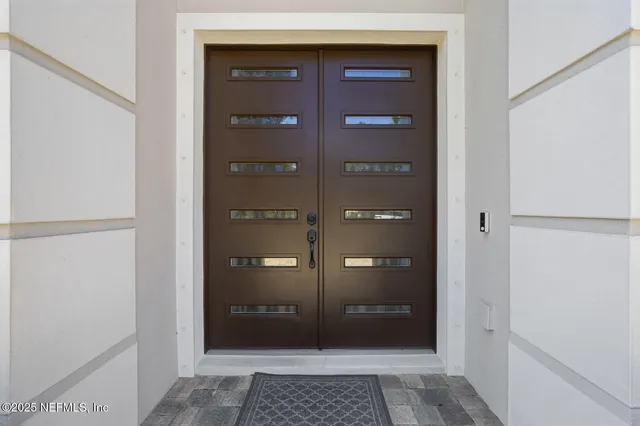 $1,245,000 | 23 North Riverwalk Drive, Palm Coast, FL 32137