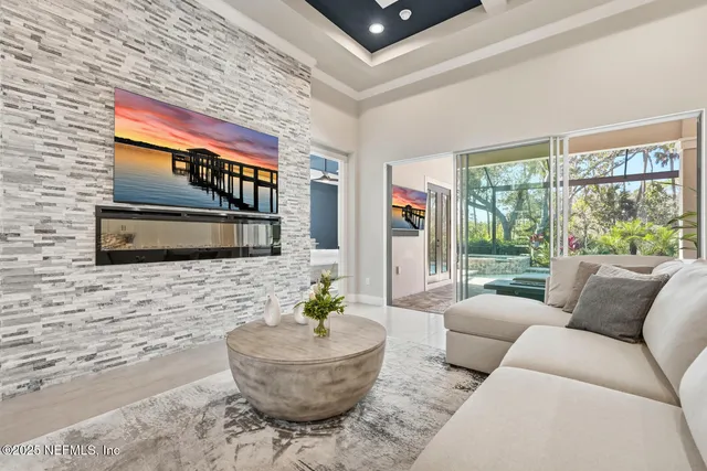 $1,245,000 | 23 North Riverwalk Drive, Palm Coast, FL 32137