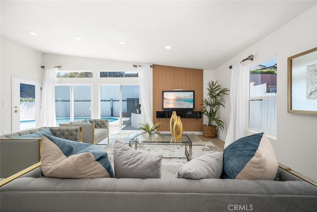 2733 Grand Summit Road Torrance, CA 90505 - Photo 1 of 1 Gallery Image 1