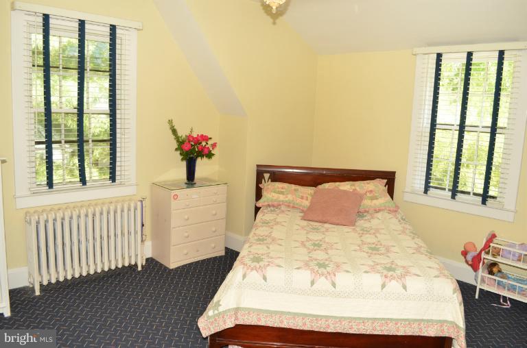 507 Stamford Road Baltimore, MD 21229 - Photo 12 of 23 Bedroom