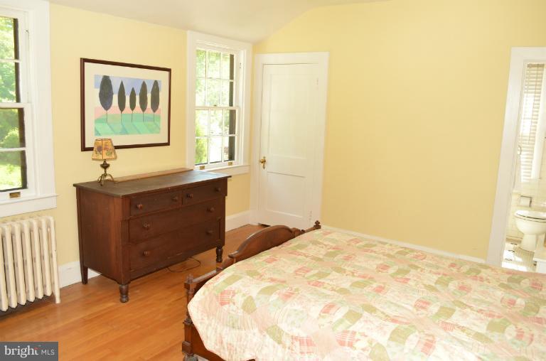 507 Stamford Road Baltimore, MD 21229 - Photo 20 of 23 Bedroom