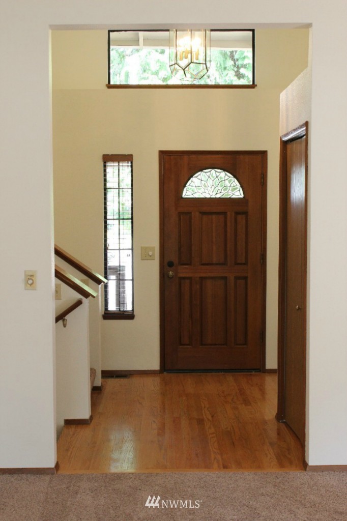 20030 99th Court Northeast Bothell, WA 98011 - Photo 3 of 17 Gallery Image 3