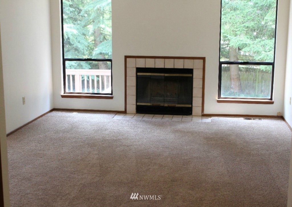20030 99th Court Northeast Bothell, WA 98011 - Photo 6 of 17 Gallery Image 6