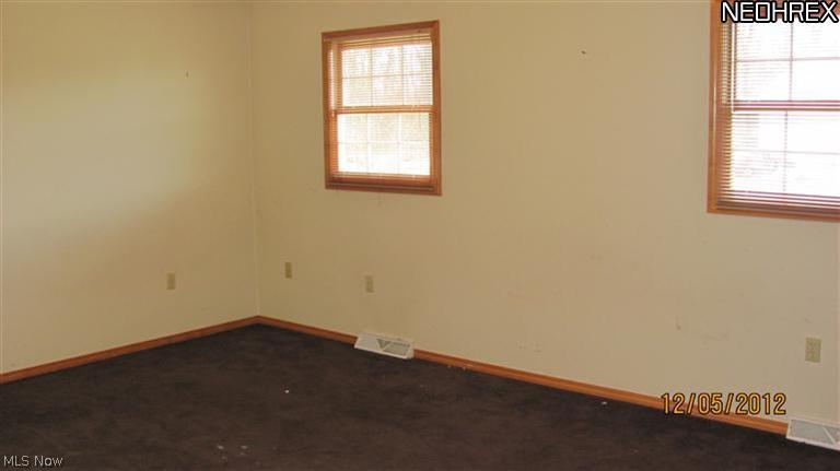 45273 Middle Ridge Road Amherst, OH 44001 - Photo 10 of 16