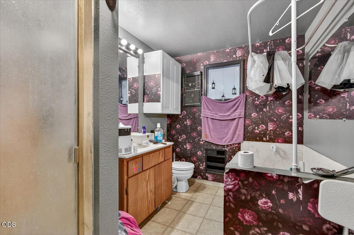 1745 East Gregory Road Central Point, OR 97502 - Photo 11 of 19