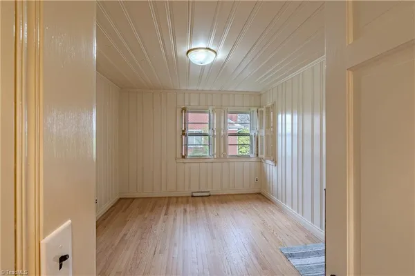 $319,400 | 246 Fairview Avenue, Mount Airy, NC 27030