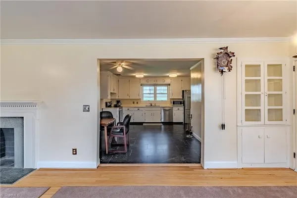 $319,400 | 246 Fairview Avenue, Mount Airy, NC 27030