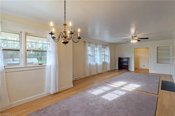 $319,900 | 246 Fairview Avenue, Mount Airy, NC 27030