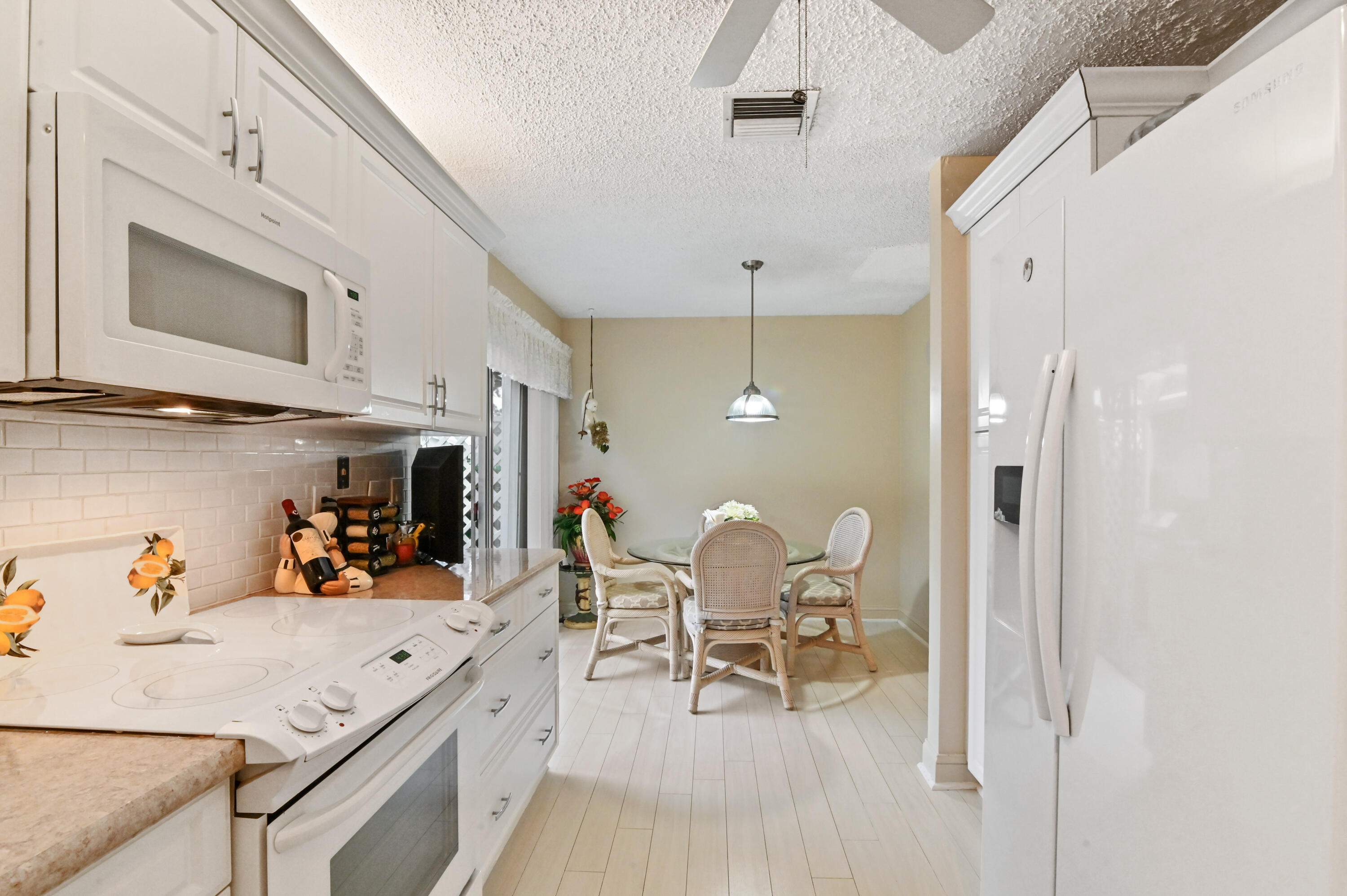22151 Cameo Drive East Boca Raton, FL 33433 - Photo 16 of 30 15 kitchen 02