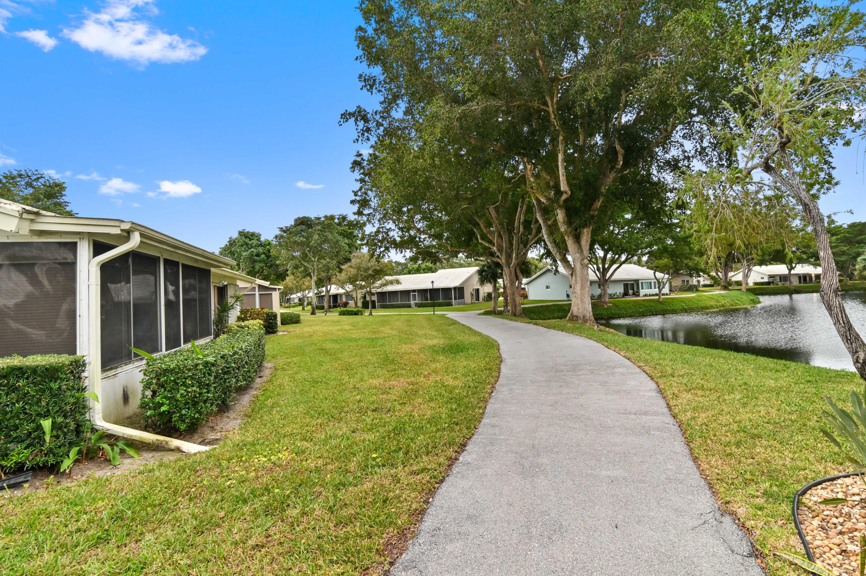 22151 Cameo Drive East Boca Raton, FL 33433 - Photo 27 of 30 26 Rear 02