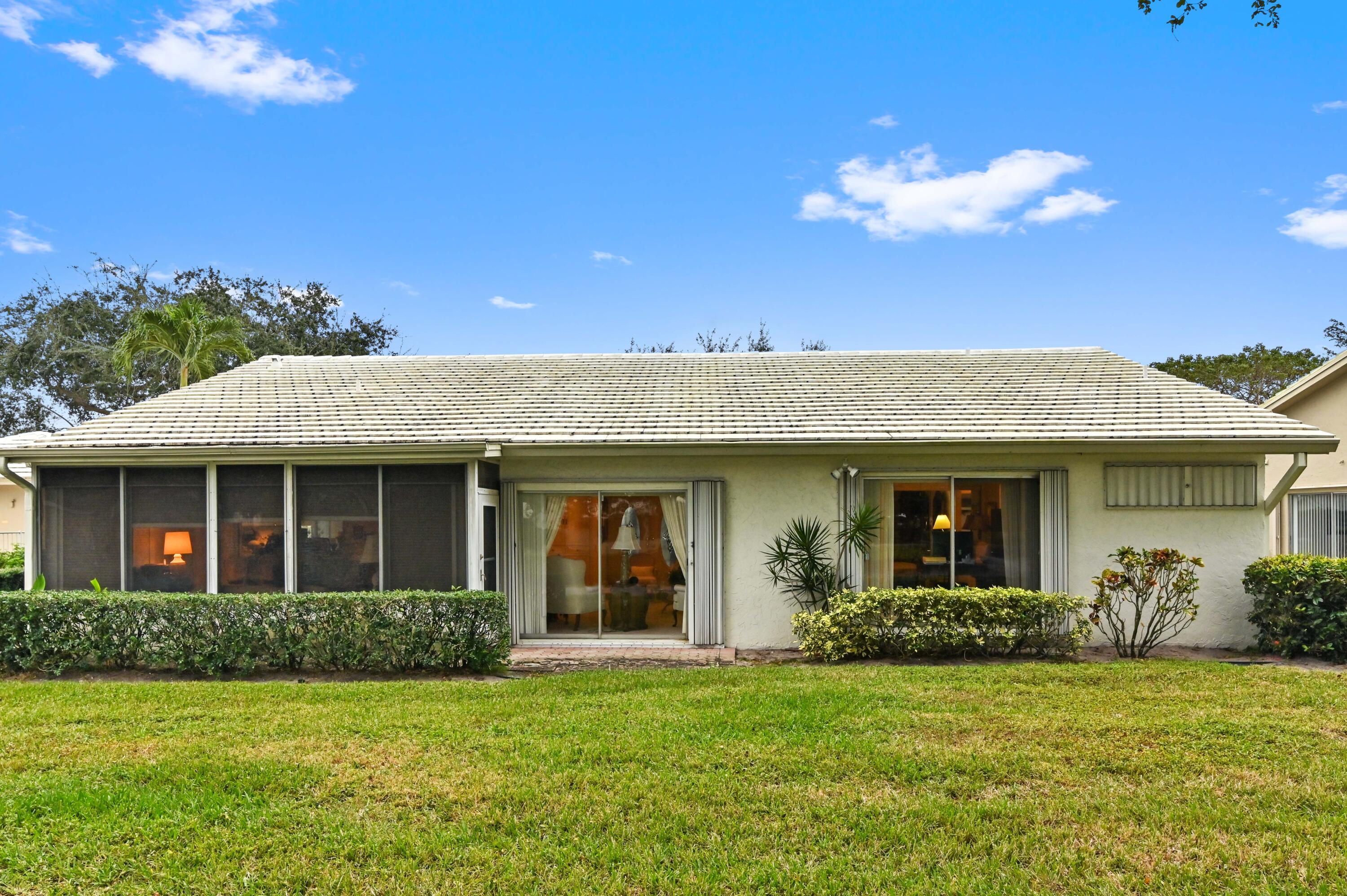 22151 Cameo Drive East Boca Raton, FL 33433 - Photo 28 of 30 28 Rear 04