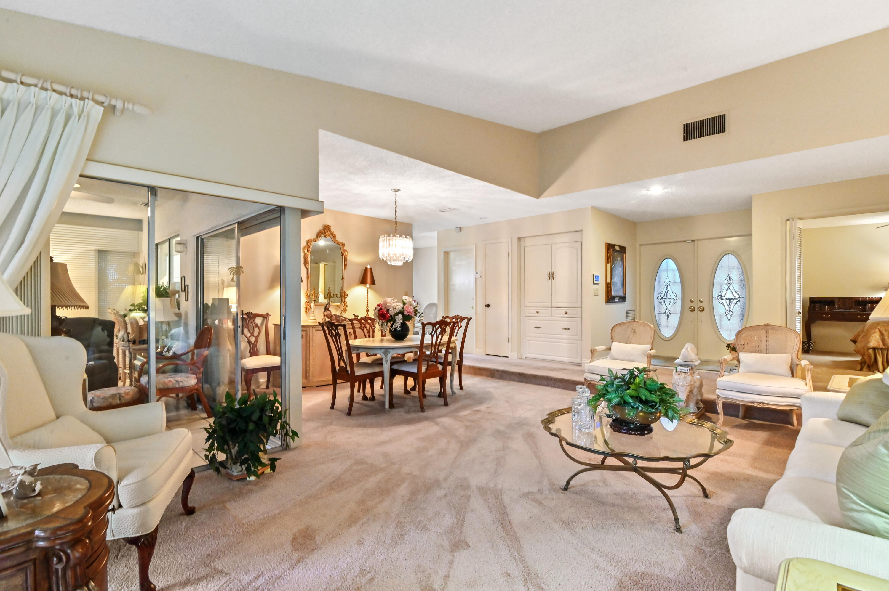 22151 Cameo Drive East Boca Raton, FL 33433 - Photo 3 of 30 07 Living room 04