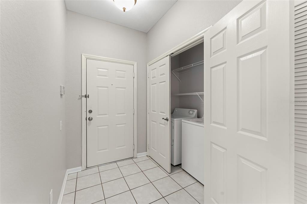 1224 South Hiawassee Road, Unit 636 Orlando, FL 32835 - Photo 4 of 43 a view of an empty room