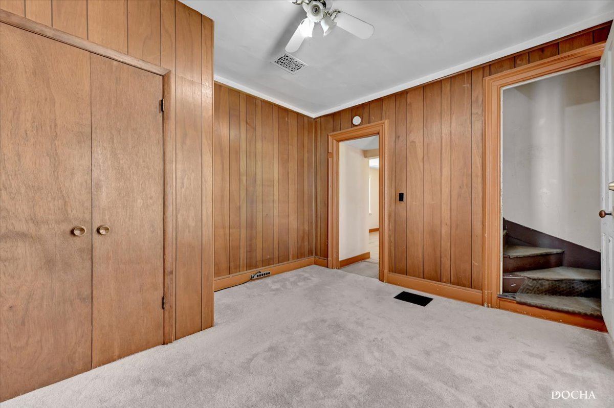 321 Fulton Street West Chicago, IL 60185 - Photo 11 of 21 a view of a livingroom with an entryway