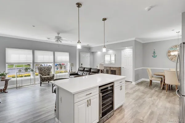 $639,999 | 103 Narragansett Villas Drive, Lindenhurst, NY 11757