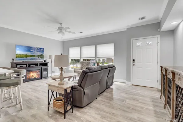 $639,999 | 103 Narragansett Villas Drive, Lindenhurst, NY 11757