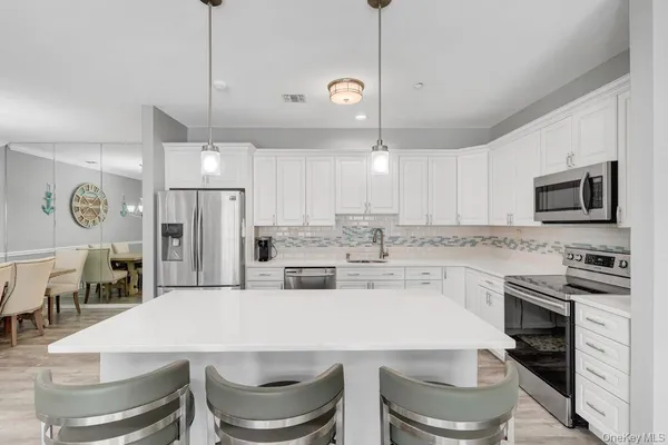 $639,999 | 103 Narragansett Villas Drive, Lindenhurst, NY 11757