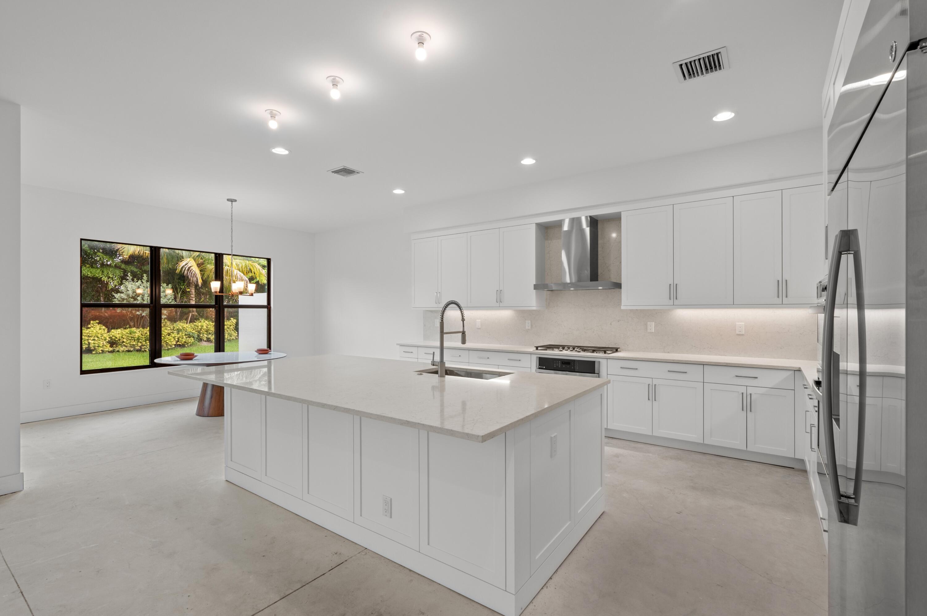 8539 Ganton Drive Boca Raton, FL 33434 - Photo 5 of 49 Kitchen