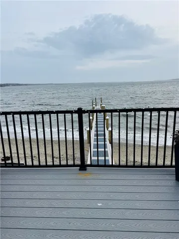 $1,600,000 | 395 Park Avenue, Portsmouth, RI 02871