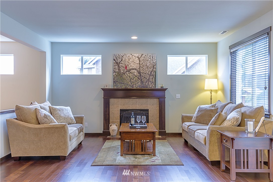 322 171st Street Southeast Bothell, WA 98012 - Photo 5 of 23