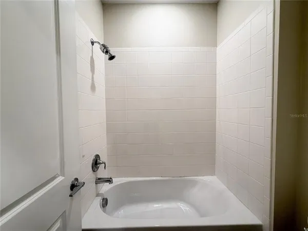 $2,995 | 17063 Quicksilver Avenue, Winter Garden, FL 34787