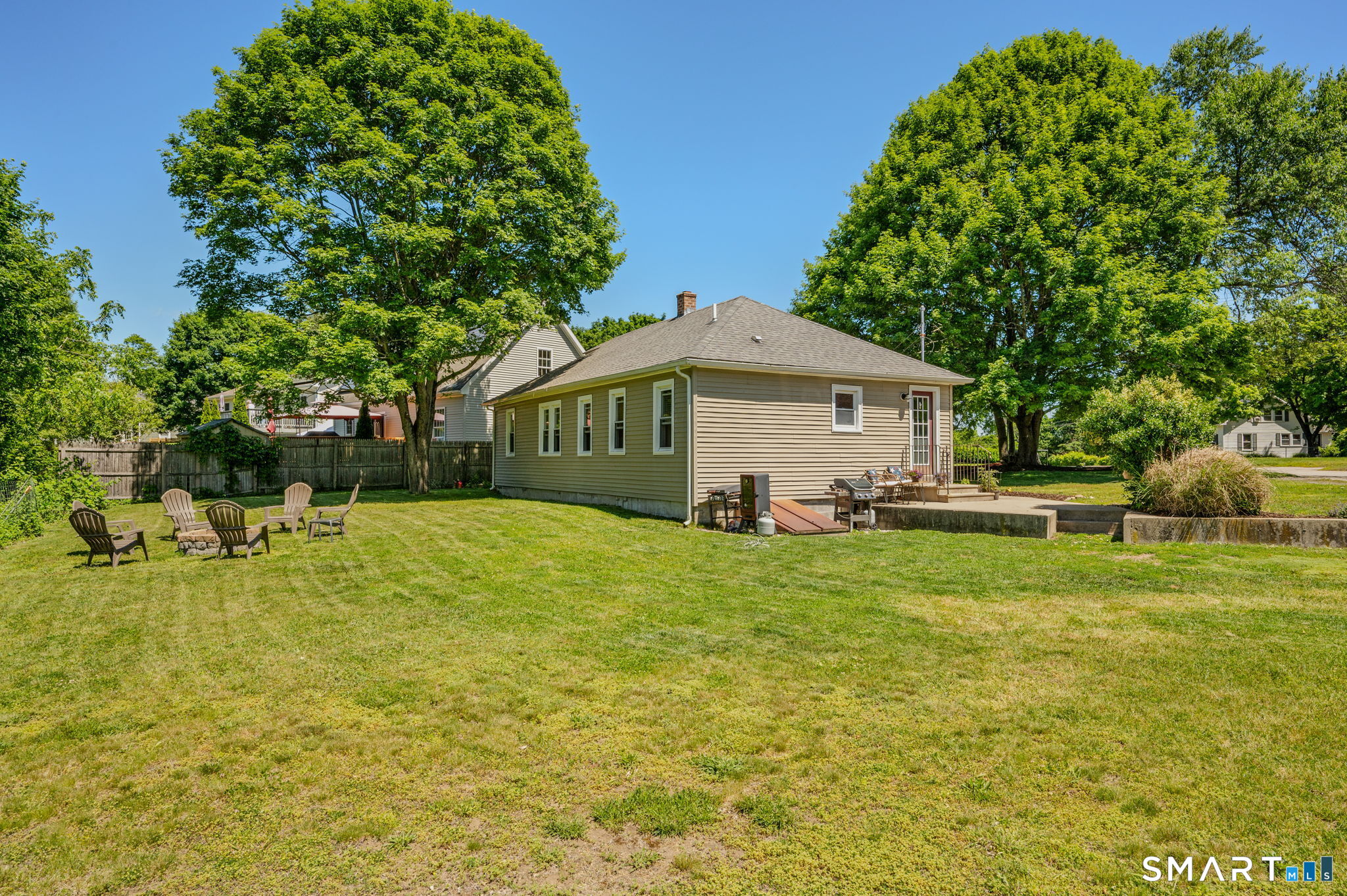 17 Lathrop Road Montville, CT 06382 - Photo 28 of 39