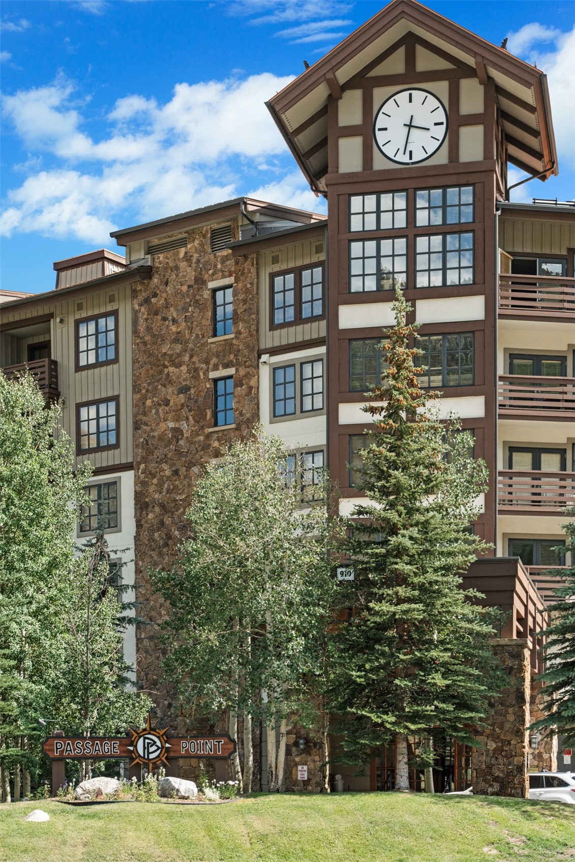 910 Copper Road, Unit 308 Frisco, CO 80443 - Photo 4 of 42 View of building exterior