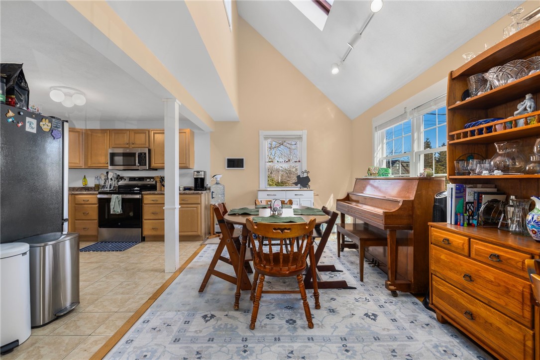 1059 East Shore Road Jamestown, RI 02835 - Photo 11 of 35 Open concept for dining and kitchen.