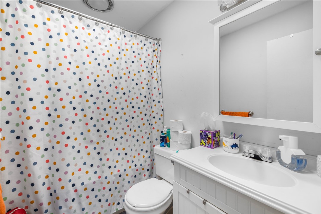 1059 East Shore Road Jamestown, RI 02835 - Photo 25 of 35 Second full bathroom located next to the second bedroom.