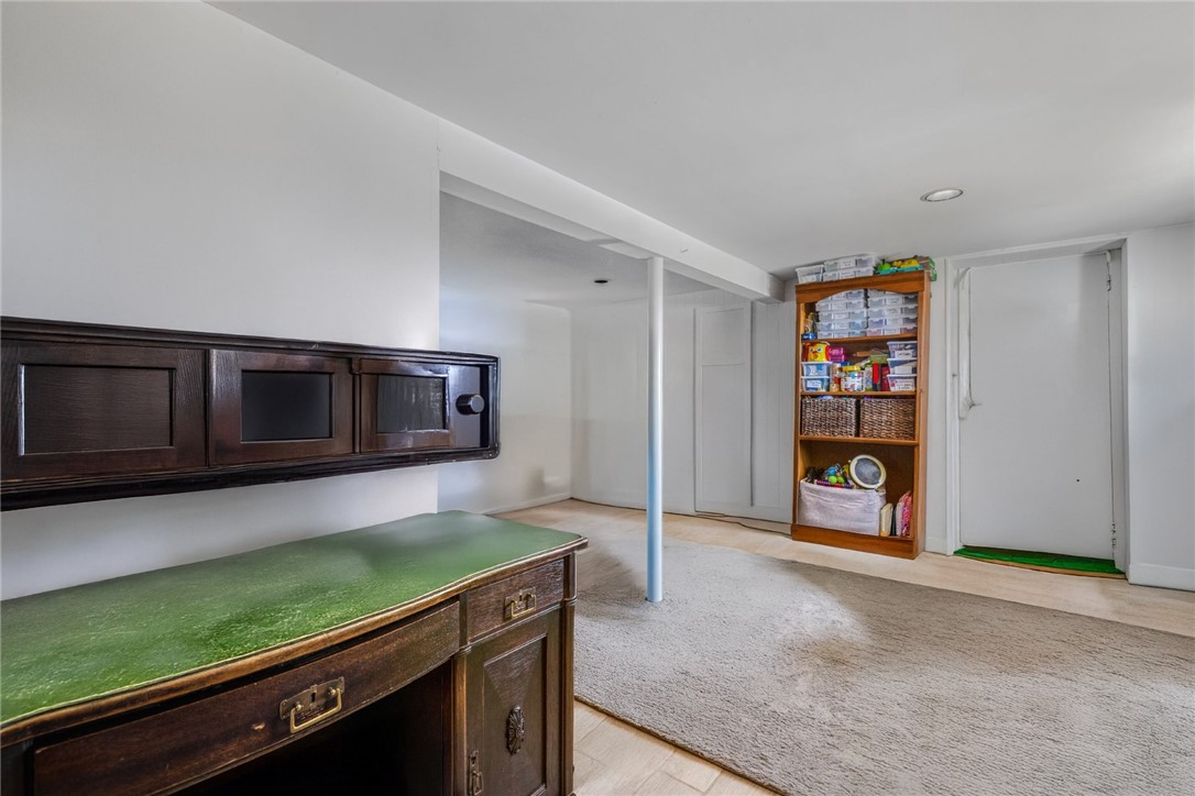 1059 East Shore Road Jamestown, RI 02835 - Photo 26 of 35 Potential third bedroom or den/home office.