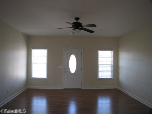 537 Honeysuckle Road Asheboro, NC 27205 - Photo 2 of 9 Living Room.