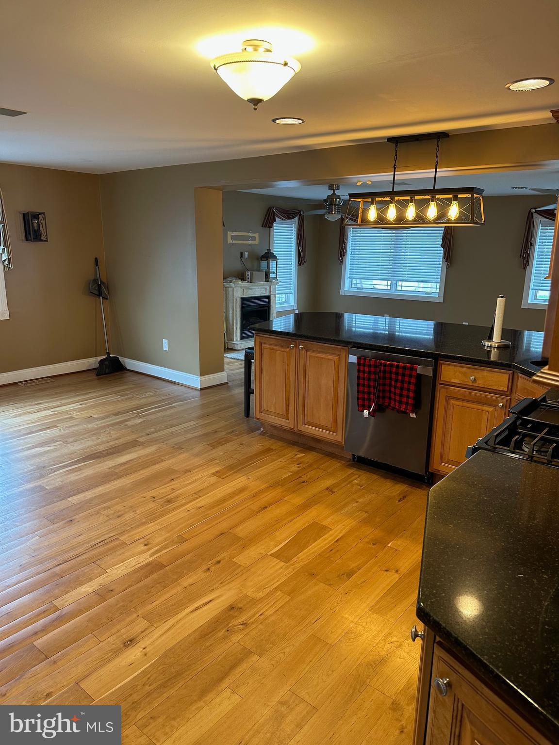 337 Lewis Road Springfield, PA 19064 - Photo 3 of 8