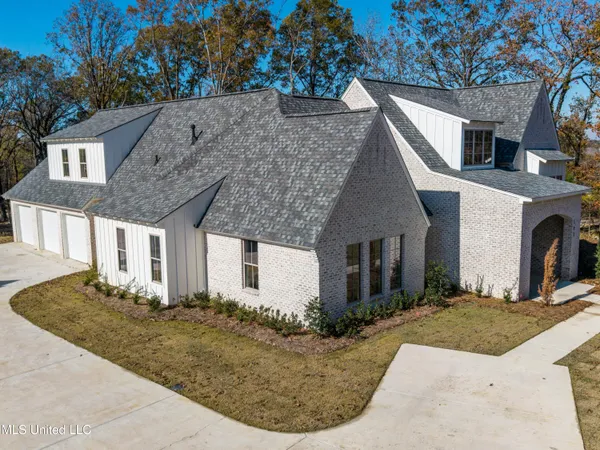 $899,999 | 103 Silverleaf Drive, Madison, MS 39110