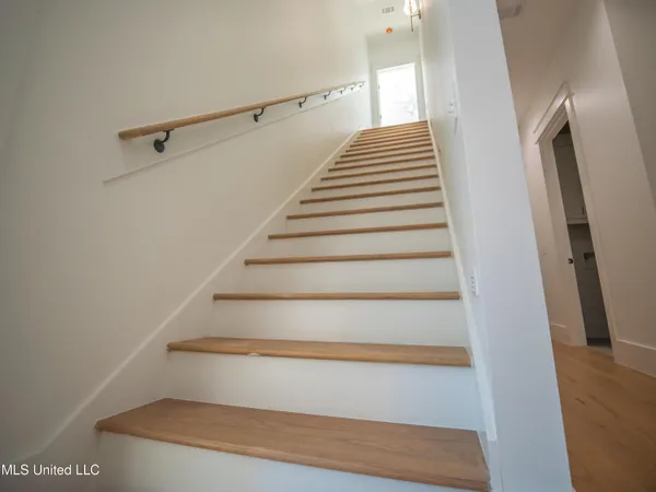 $899,999 | 103 Silverleaf Drive, Madison, MS 39110
