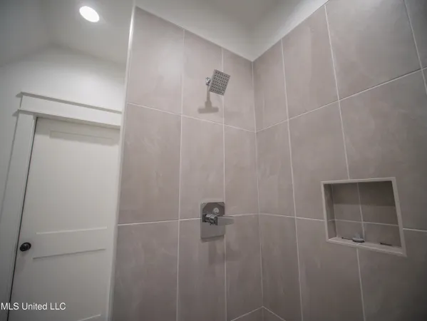$899,999 | 103 Silverleaf Drive, Madison, MS 39110