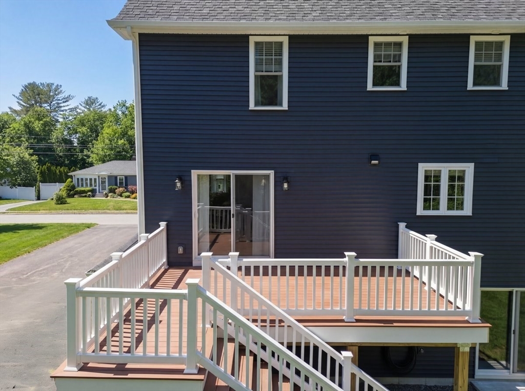 620 Burt Street Taunton, MA 02780 - Photo 6 of 34