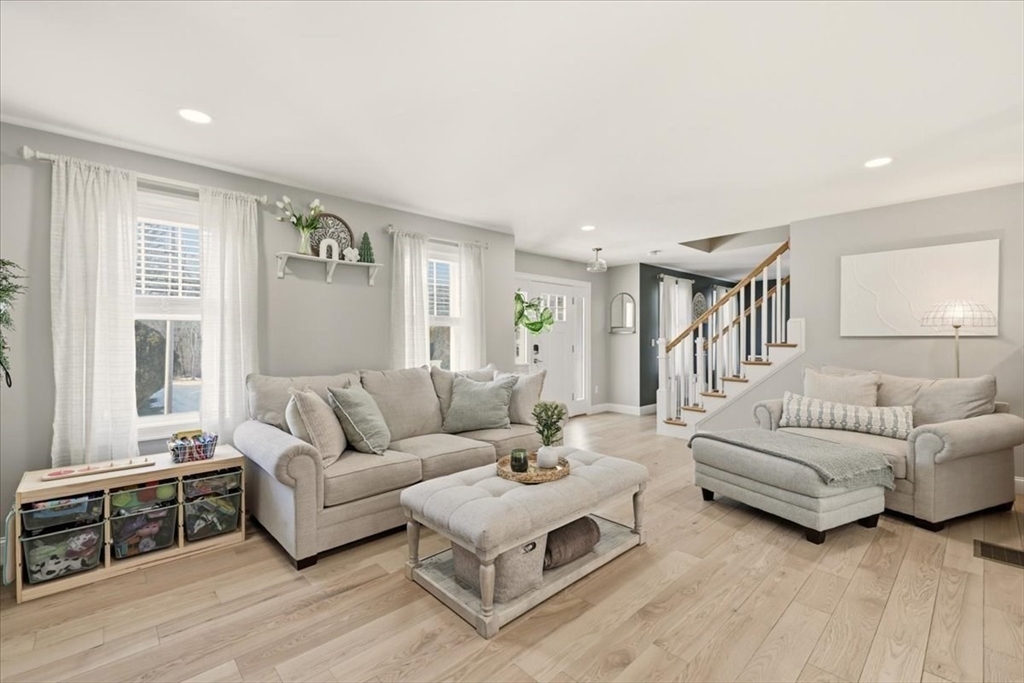 620 Burt Street Taunton, MA 02780 - Photo 9 of 34