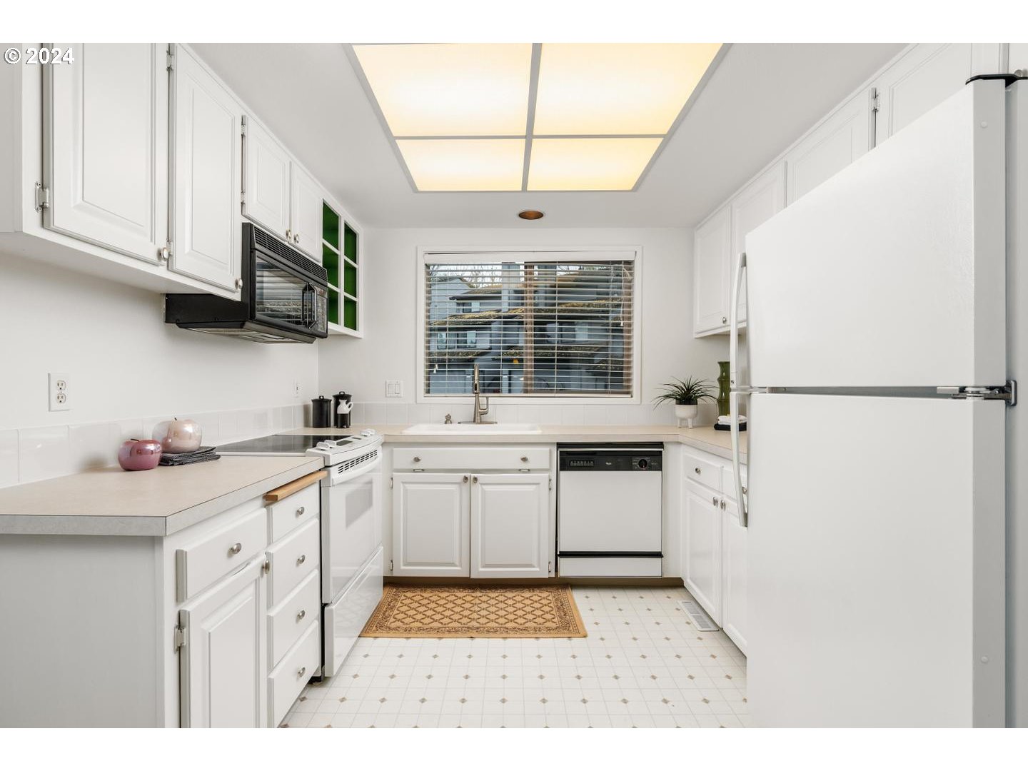 6223 Meridian Circle West Linn, OR 97068 - Photo 18 of 45 a kitchen with appliances cabinets and a sink