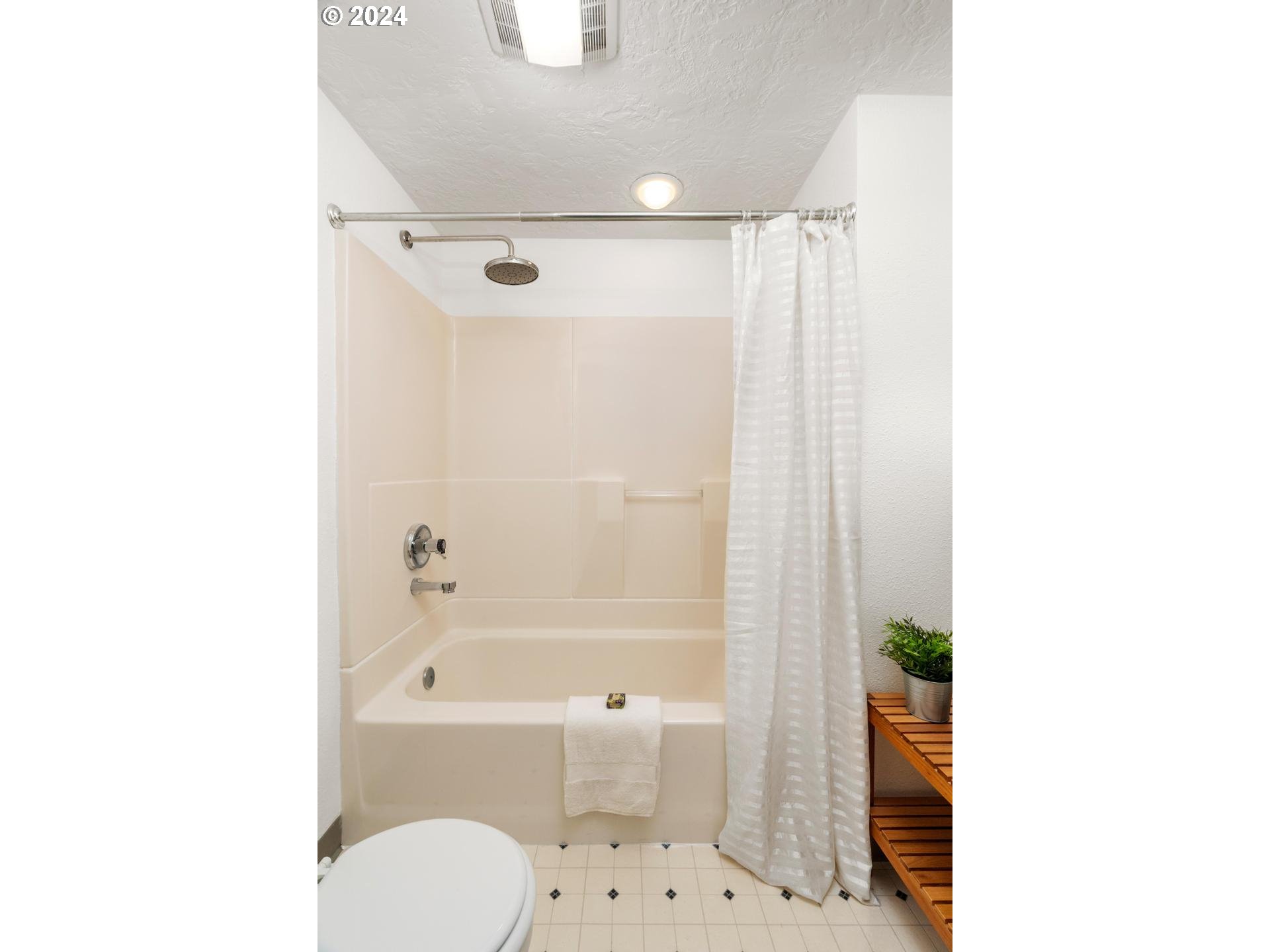 6223 Meridian Circle West Linn, OR 97068 - Photo 32 of 45 a bathroom with a sink toilet and shower