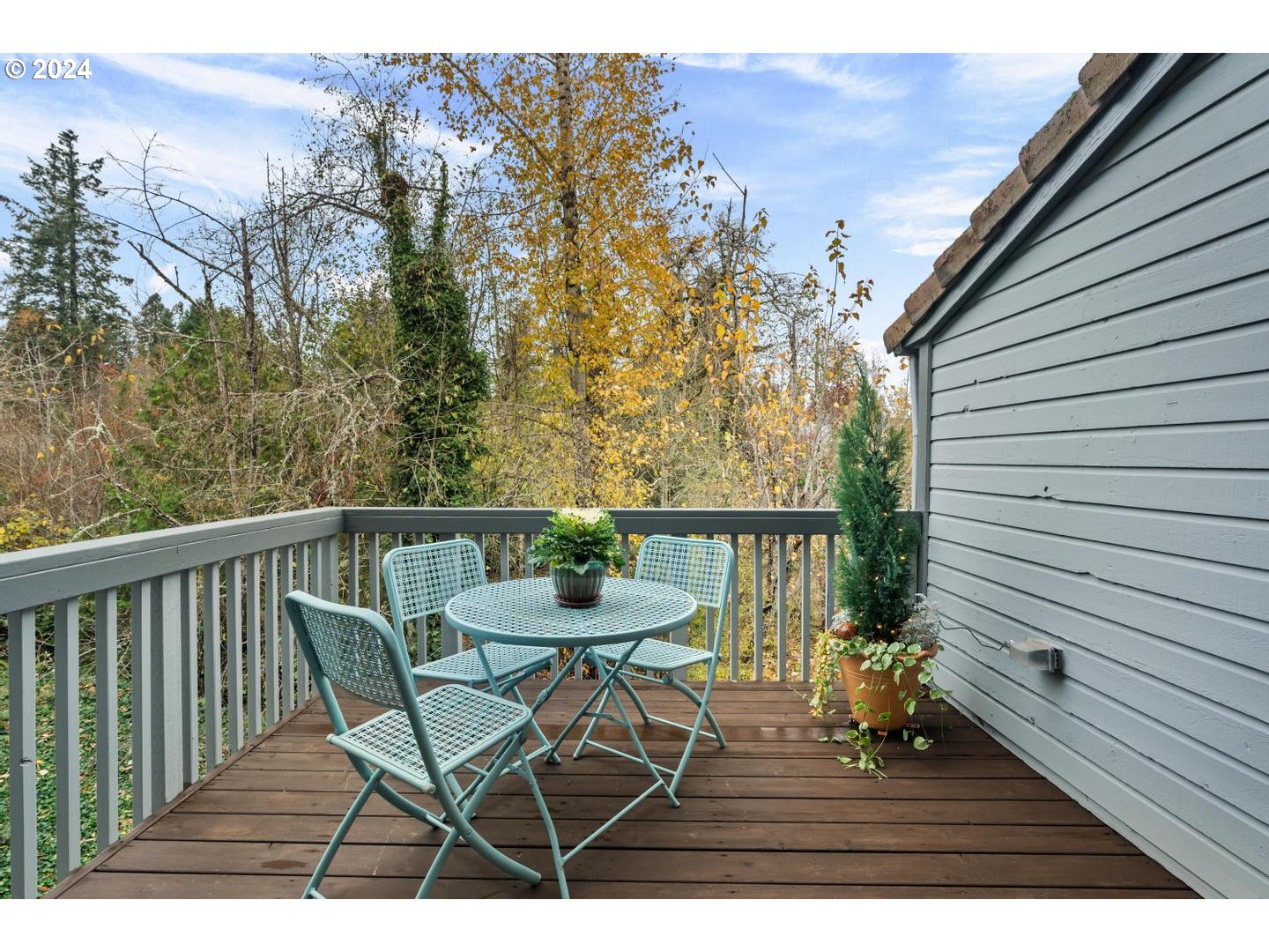 6223 Meridian Circle West Linn, OR 97068 - Photo 33 of 45 a view of balcony with furniture and wooden floor
