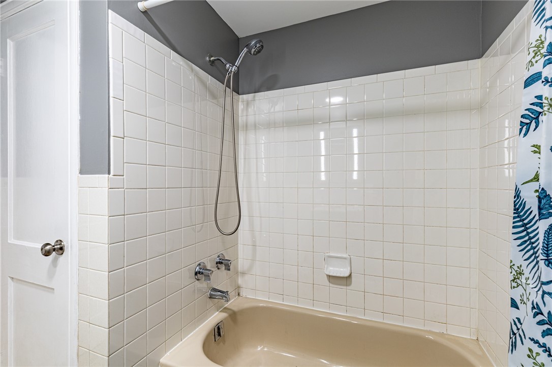 1043 Britton Road Greece, NY 14616 - Photo 18 of 31