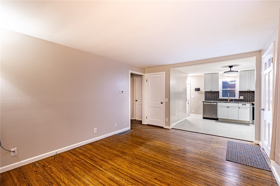 1043 Britton Road Greece, NY 14616 - Photo 6 of 31