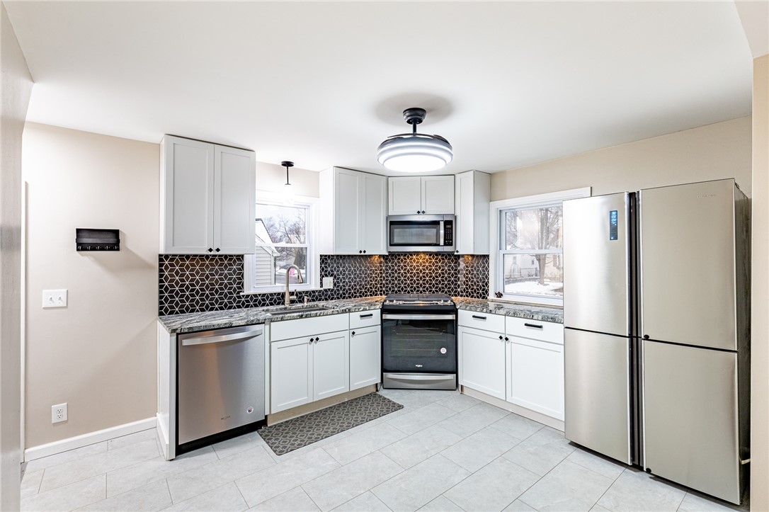 1043 Britton Road Greece, NY 14616 - Photo 7 of 31