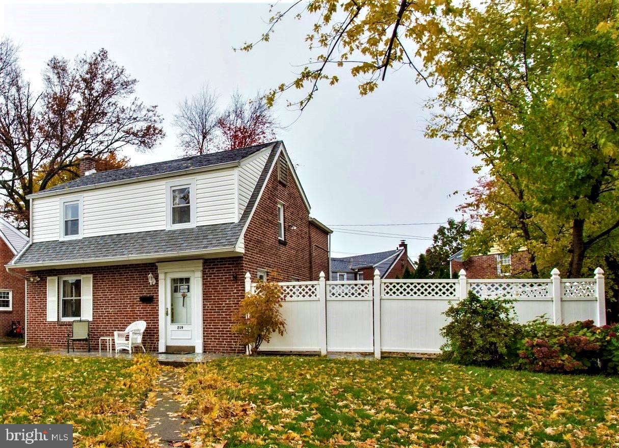 219 Rodney Road Ridley Park, PA 19078 - Photo 2 of 29 Gallery Image 2