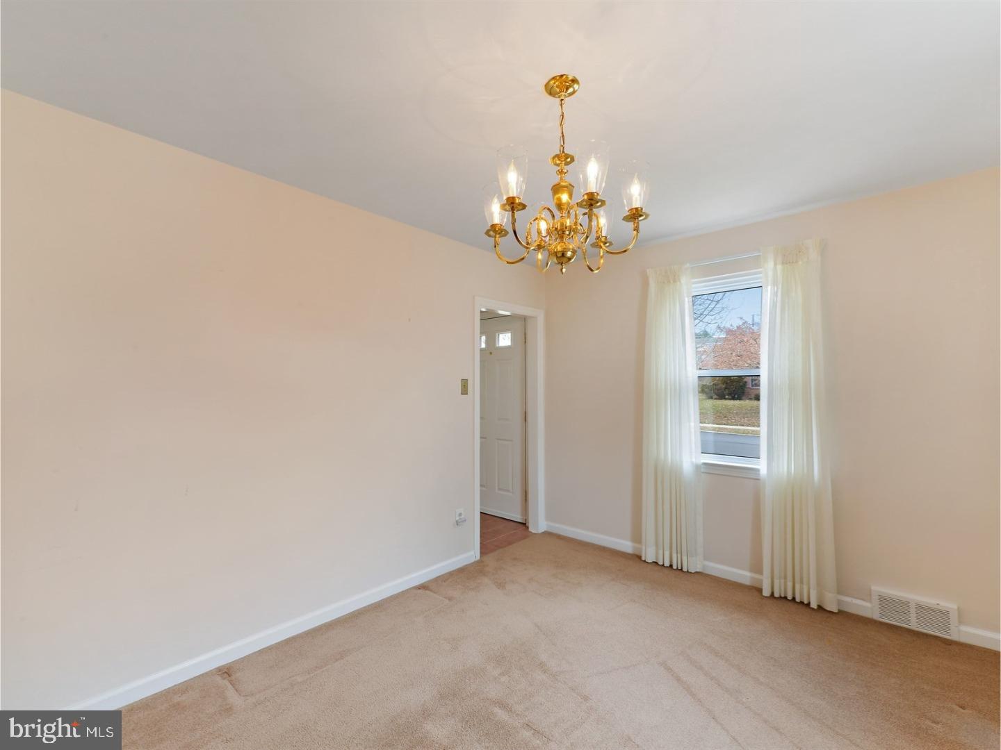 479 Granite Terrace Springfield, PA 19064 - Photo 6 of 25 Dining Room