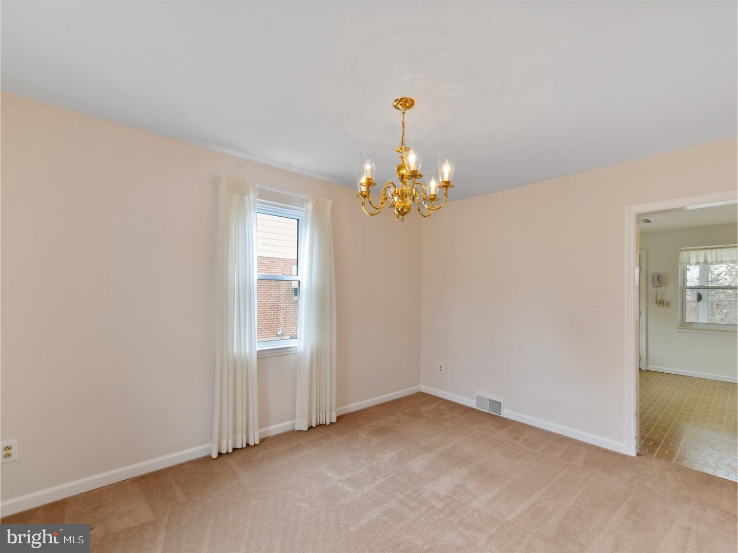 479 Granite Terrace Springfield, PA 19064 - Photo 7 of 25 Dining Room